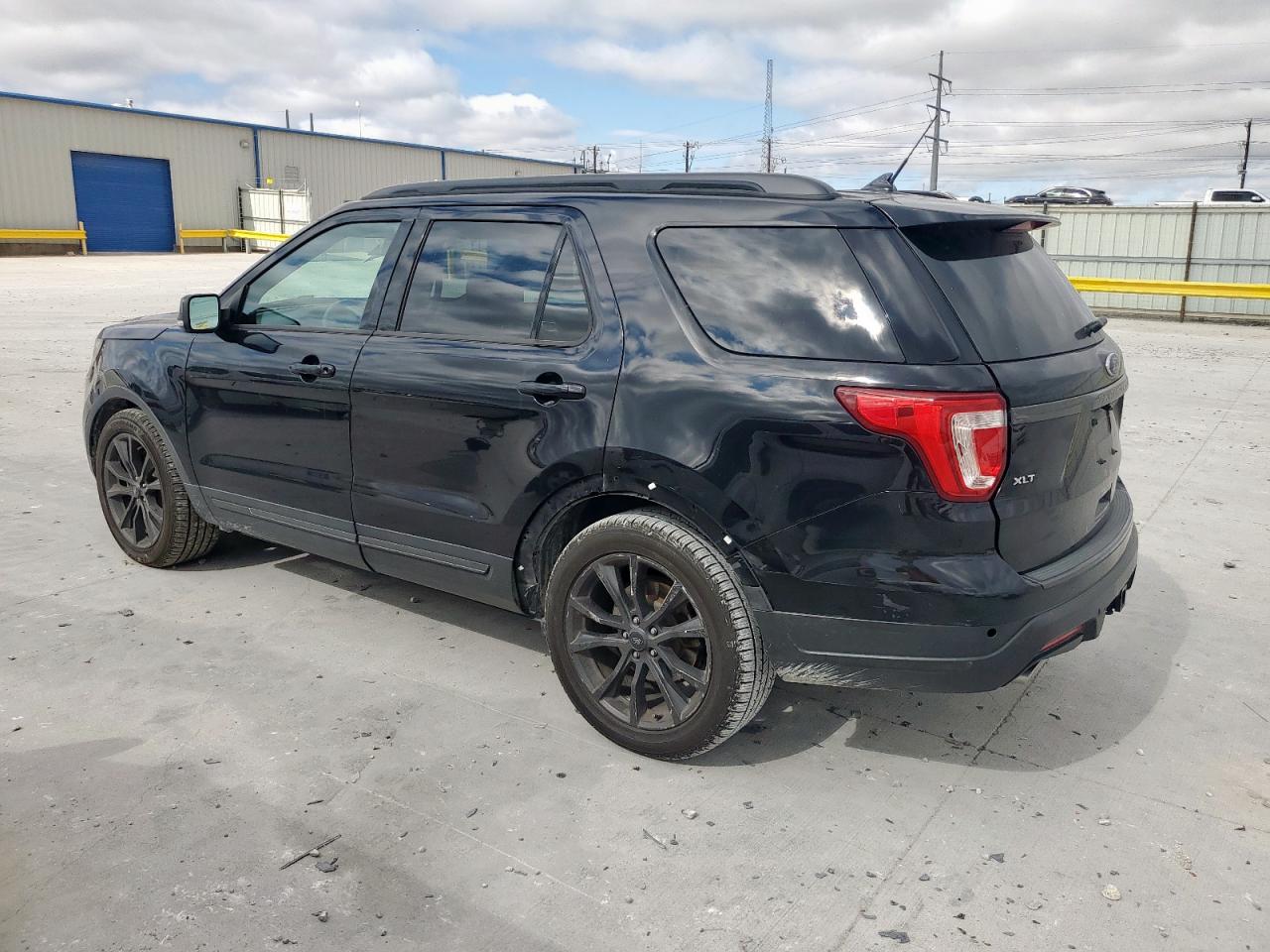 FORD EXPLORER XLT