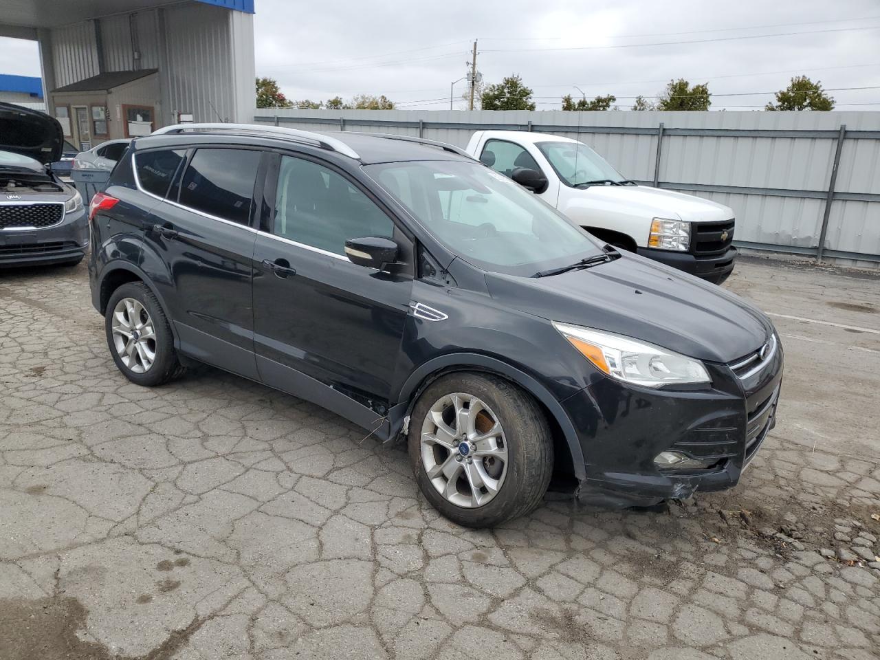 FORD ESCAPE TITANIUM