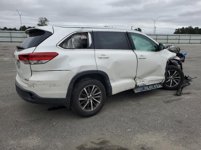 2018 TOYOTA HIGHLANDER 5TDJZRFH7JS833093