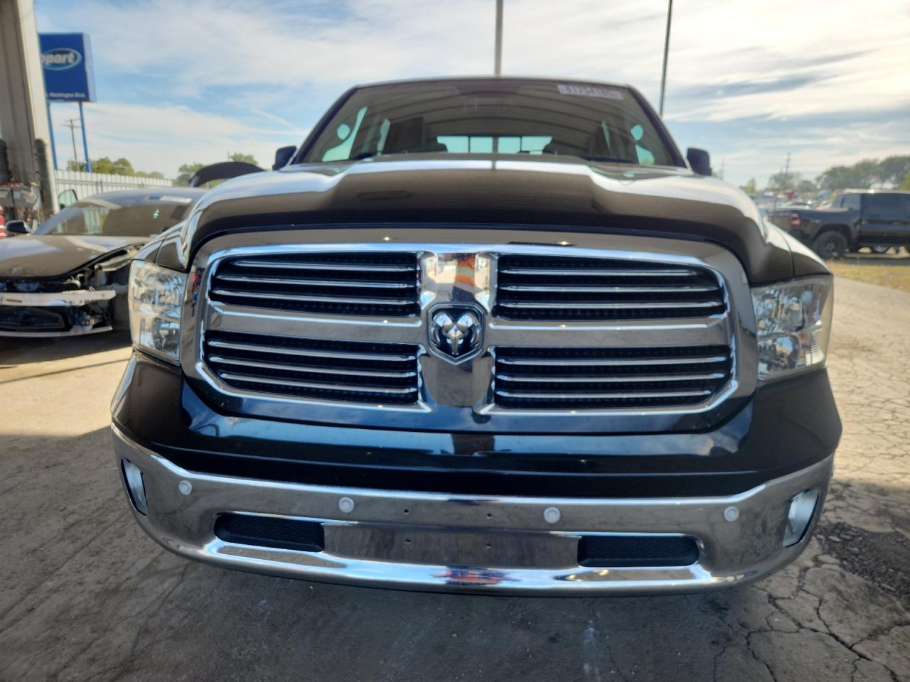 RAM 1500 SLT