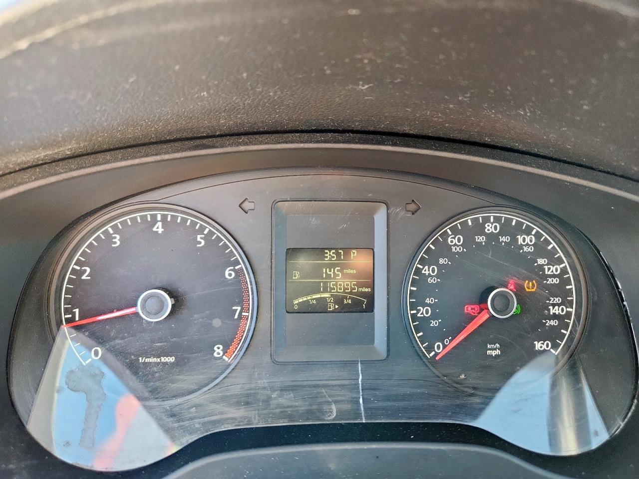 VOLKSWAGEN JETTA BASE