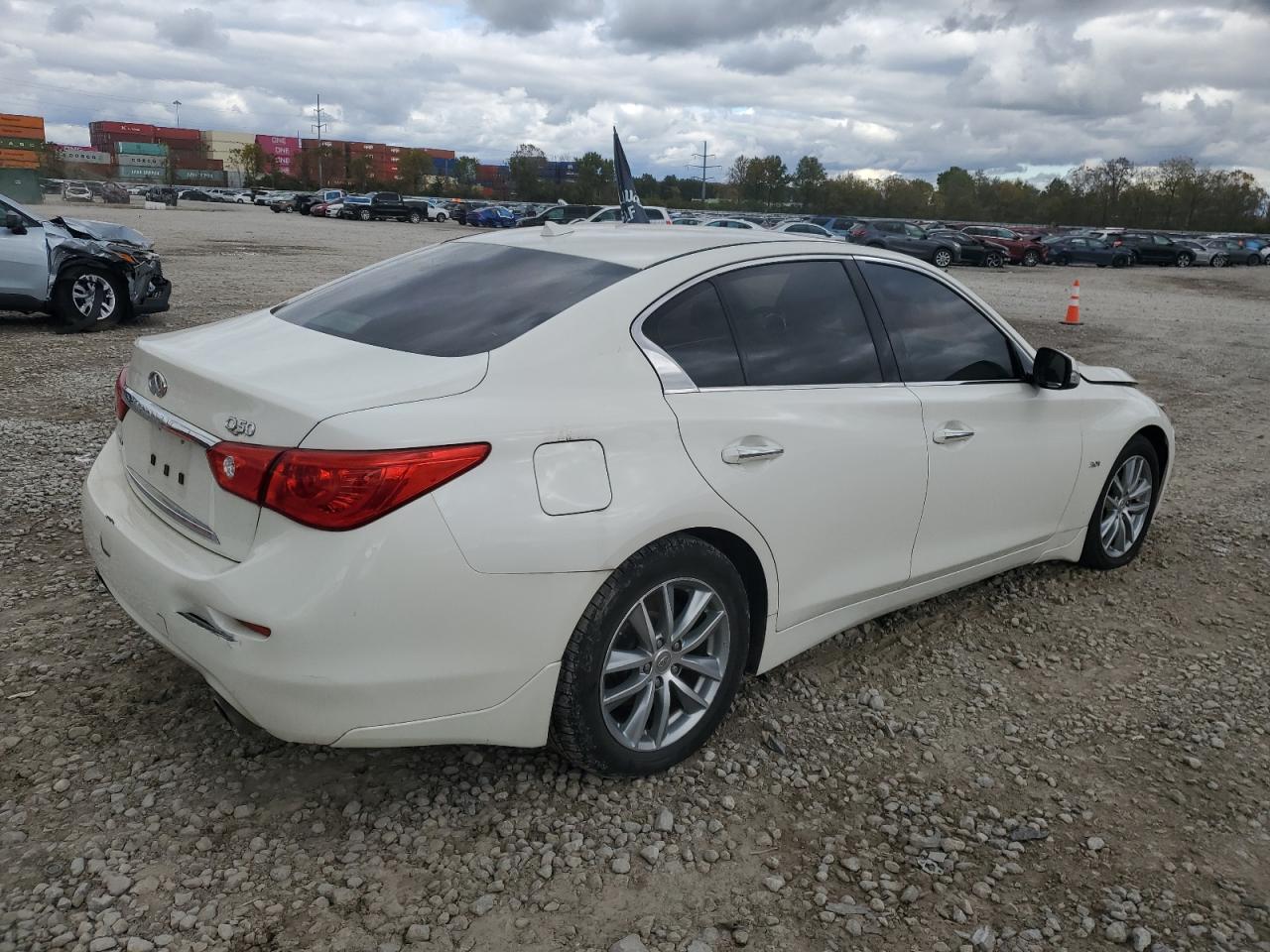 INFINITI Q50 PREMIUM