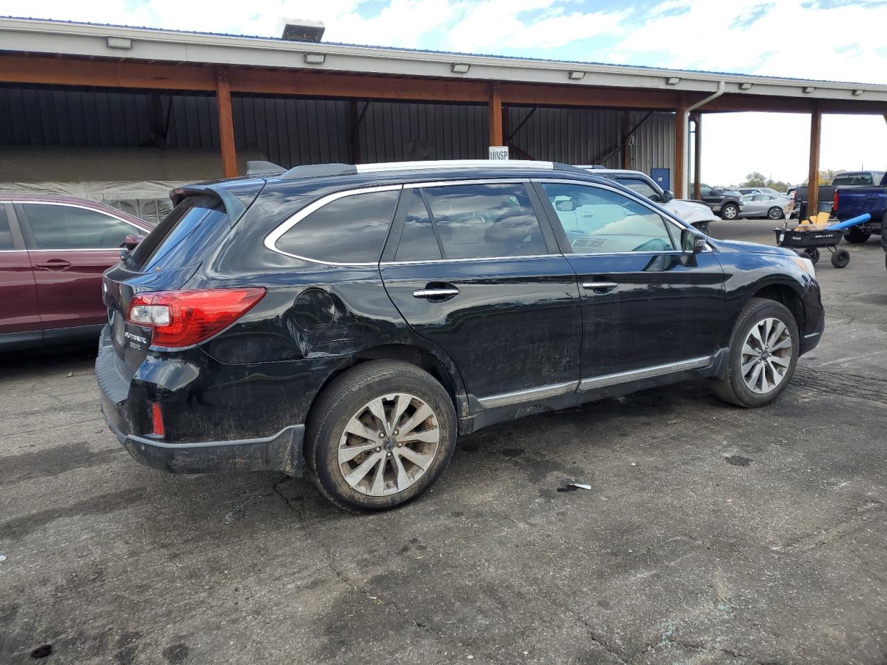 SUBARU OUTBACK TOURING