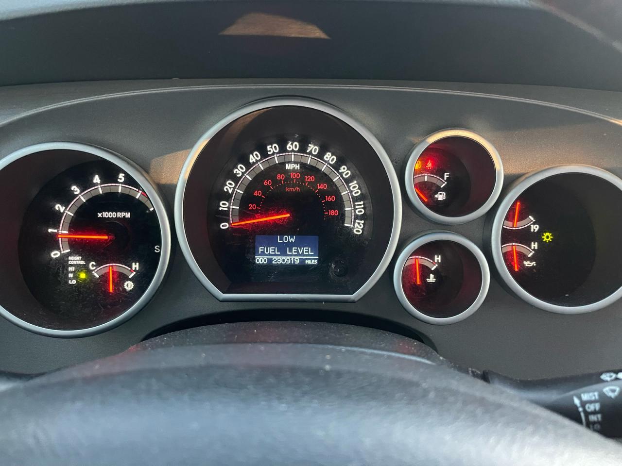 TOYOTA SEQUOIA PLATINUM