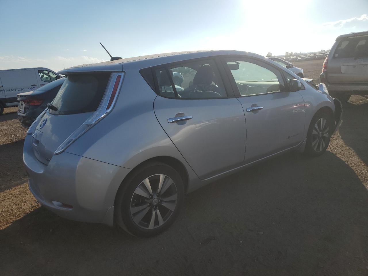 NISSAN LEAF S
