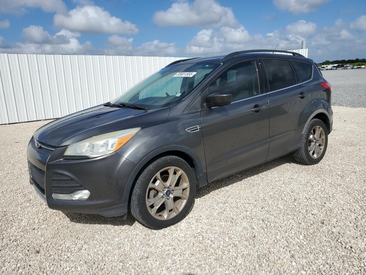  Salvage Ford Escape