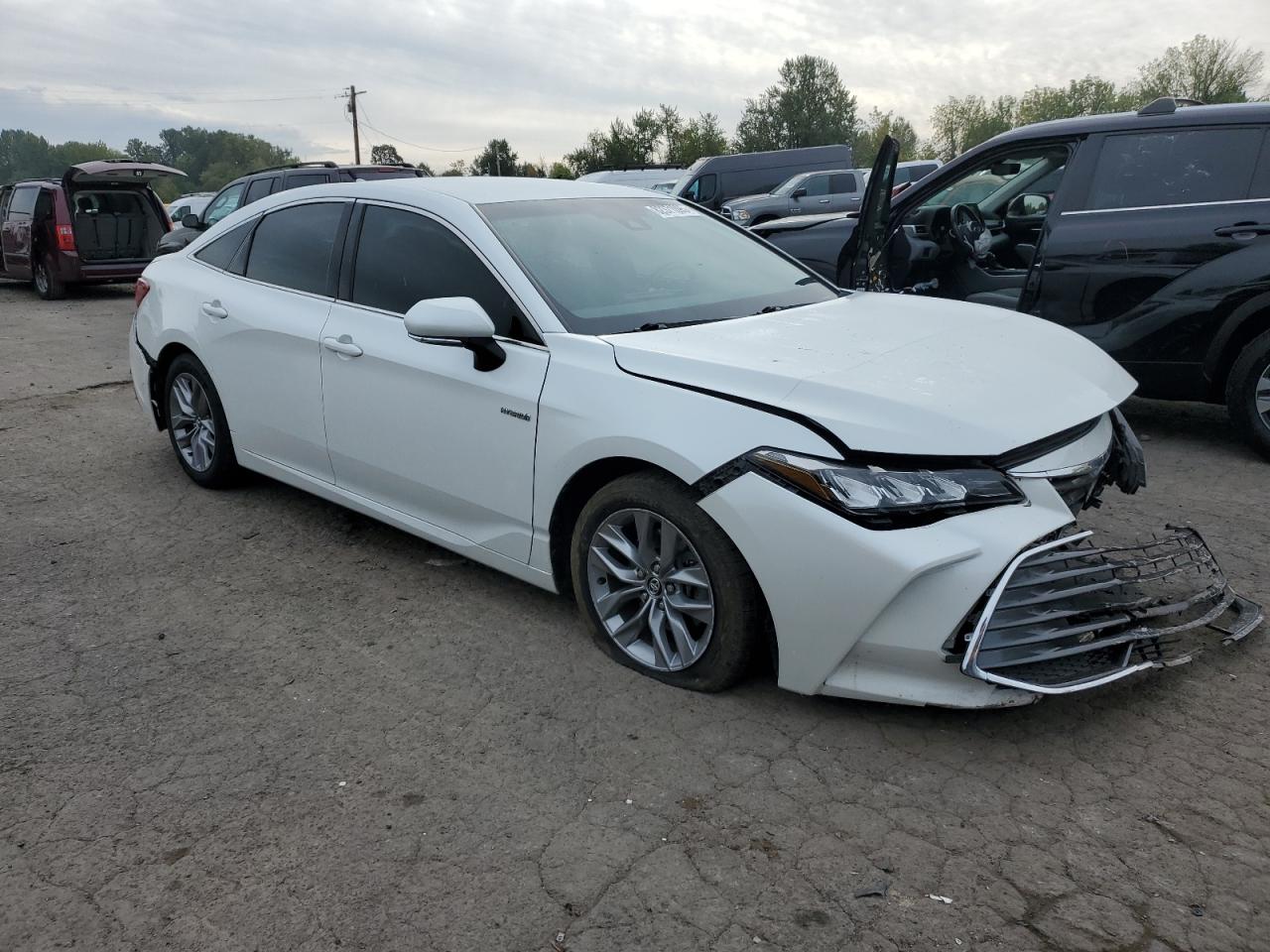 TOYOTA AVALON XLE