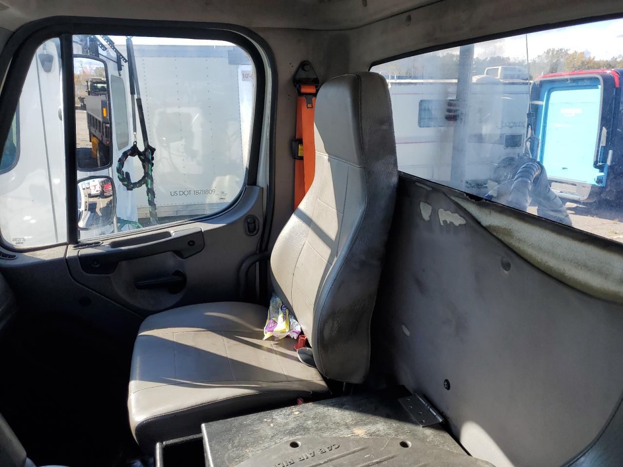 Lot #3285573275 2016 FREIGHTLINER M2 112 MED