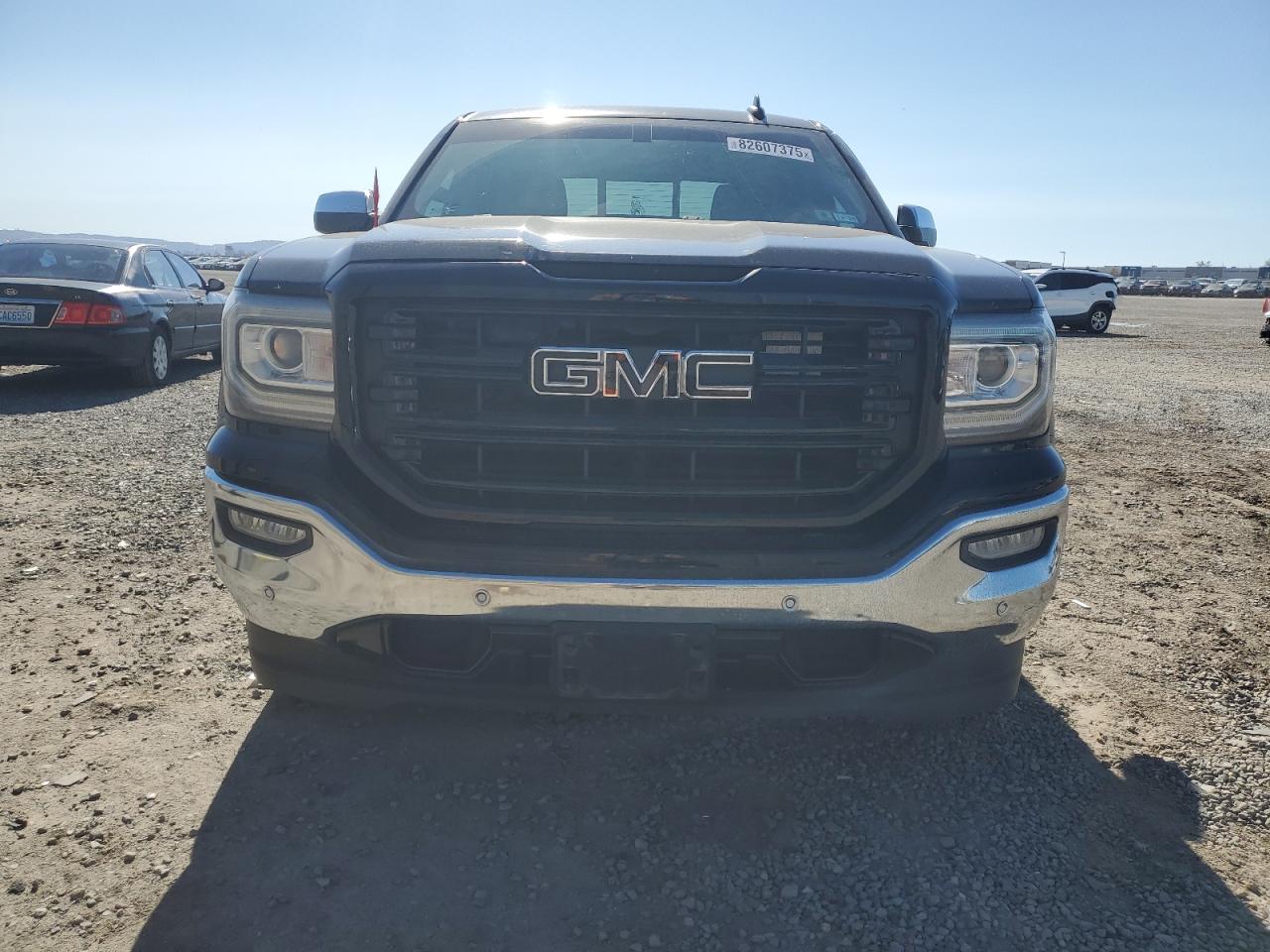 GMC SIERRA C1500 SLT