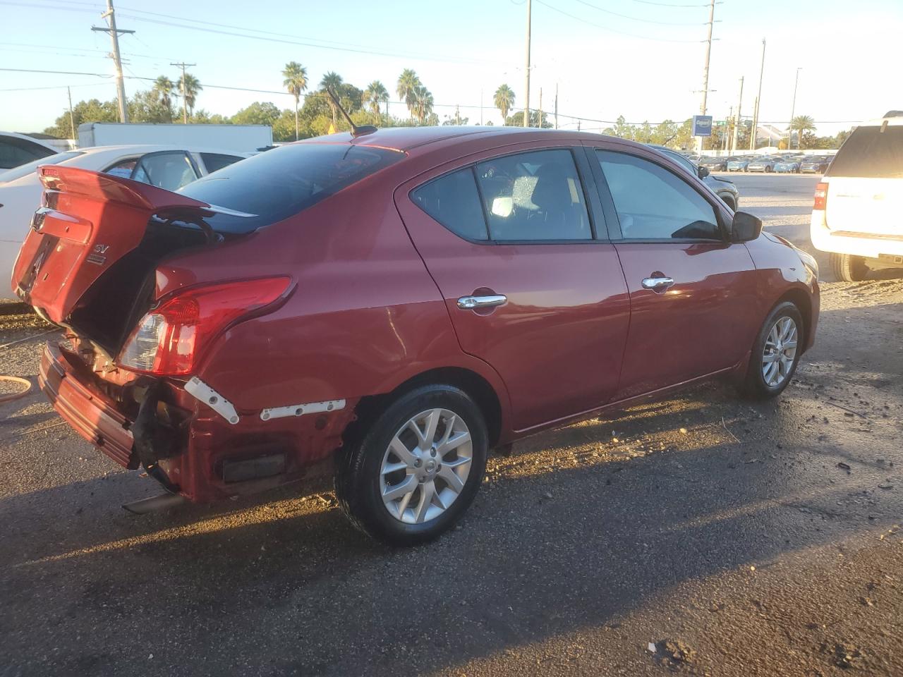 NISSAN VERSA S