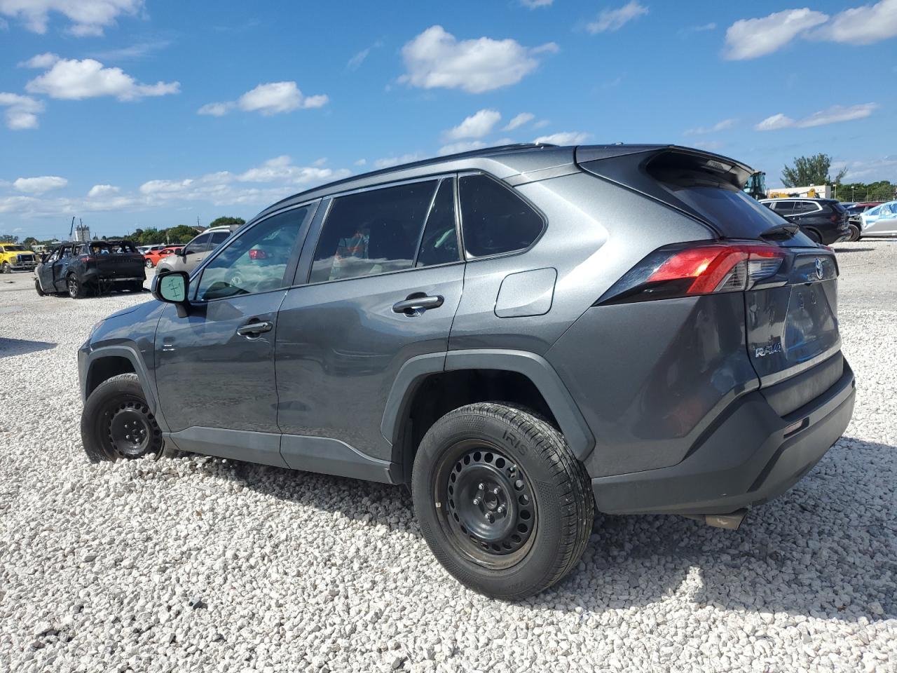 TOYOTA RAV4 LE