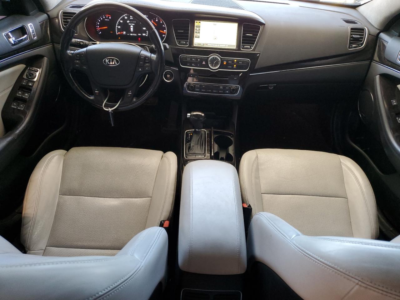 KIA CADENZA PREMIUM