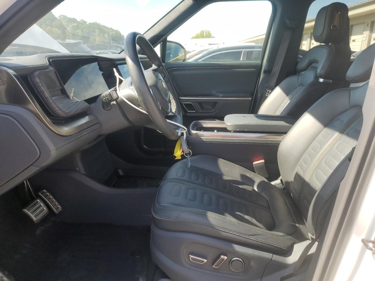 RIVIAN R1T LAUNCH EDITION