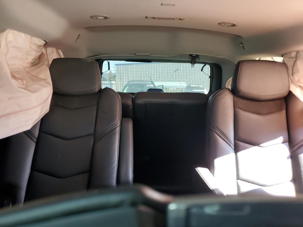 CADILLAC ESCALADE PREMIUM LUXURY