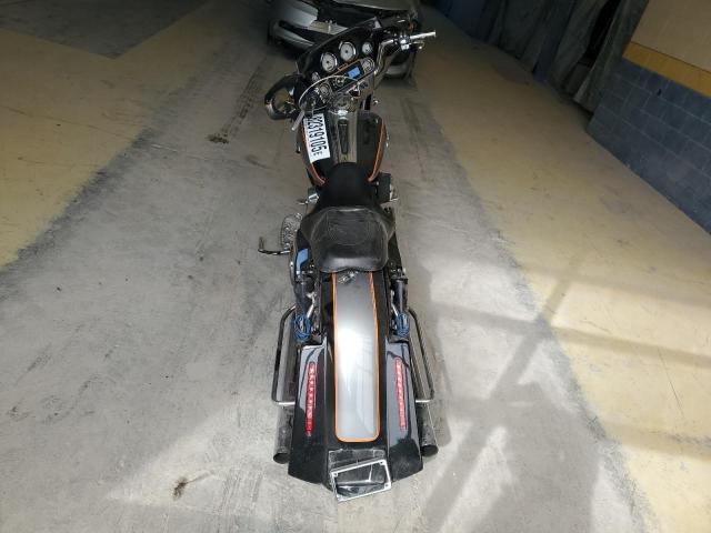 2010 HARLEY-DAVIDSON FLHX #3276380670