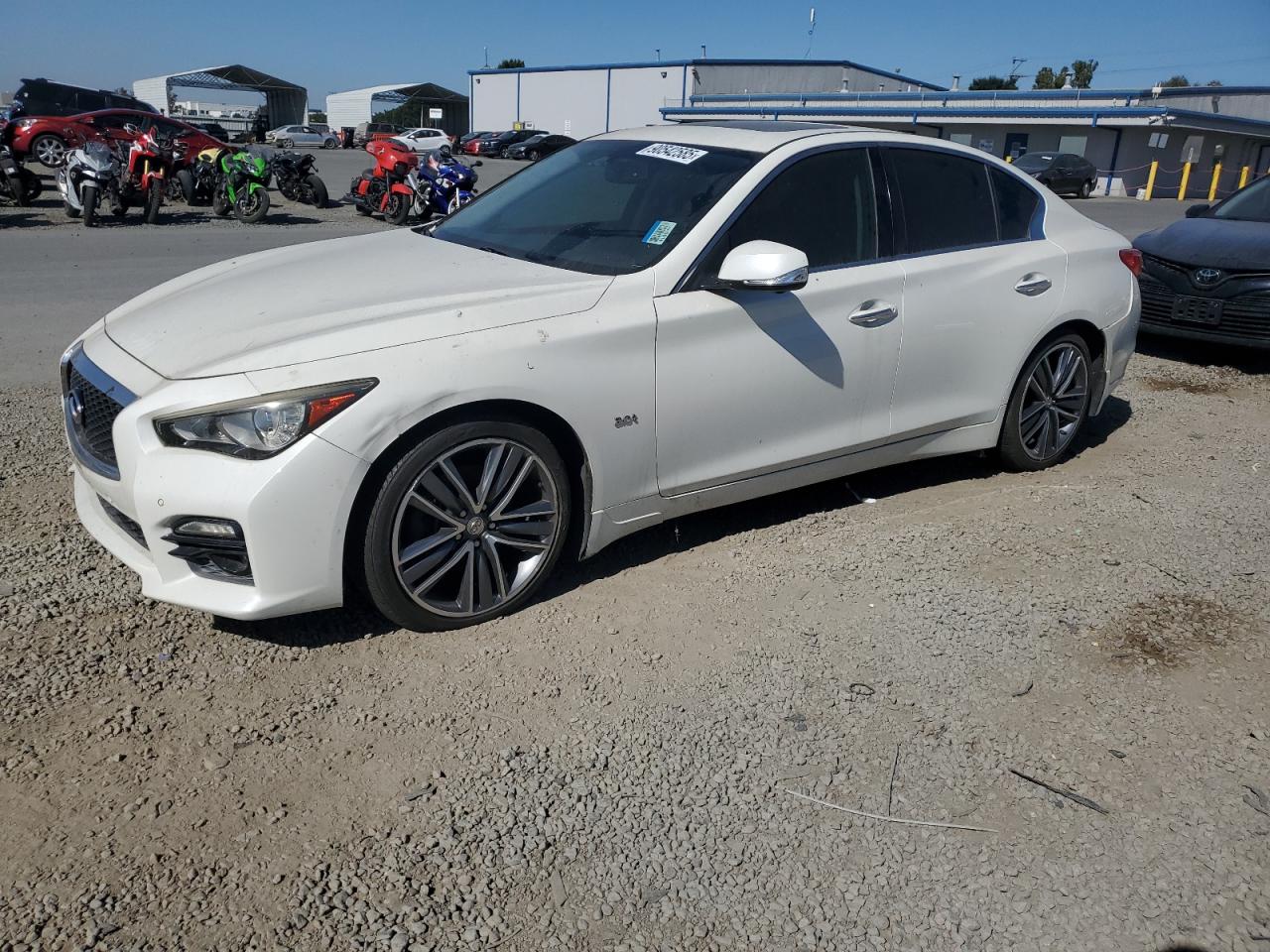 INFINITI Q50 PREMIUM