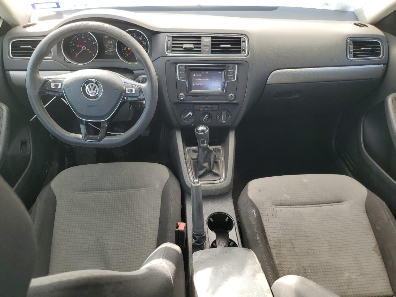 VOLKSWAGEN JETTA S