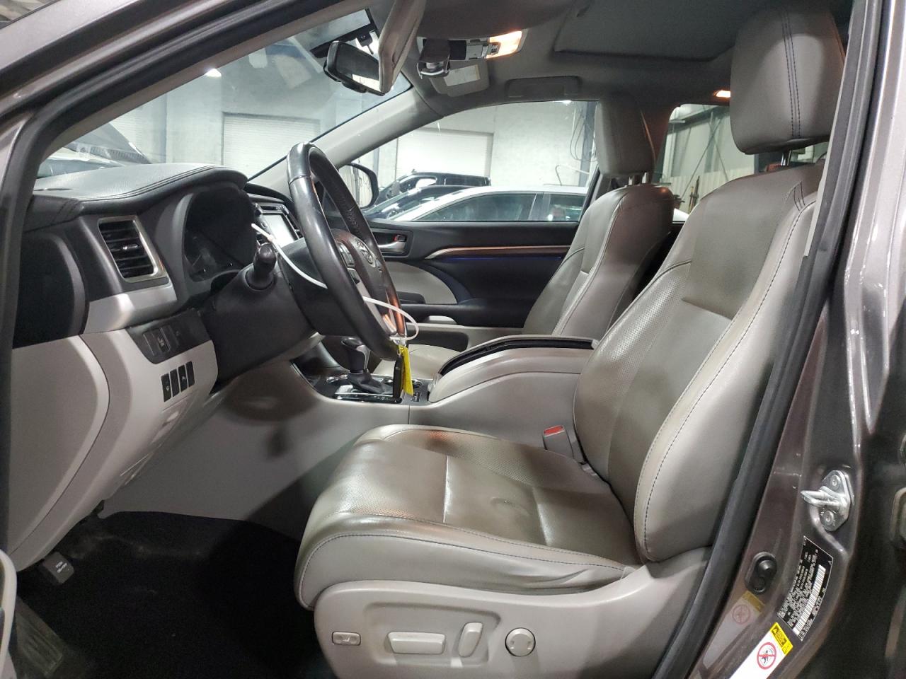 TOYOTA HIGHLANDER LIMITED