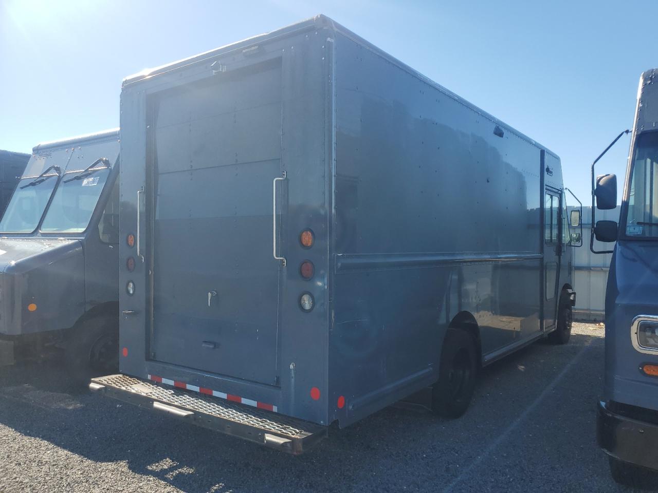 Lot #3305426460 2020 FORD F59