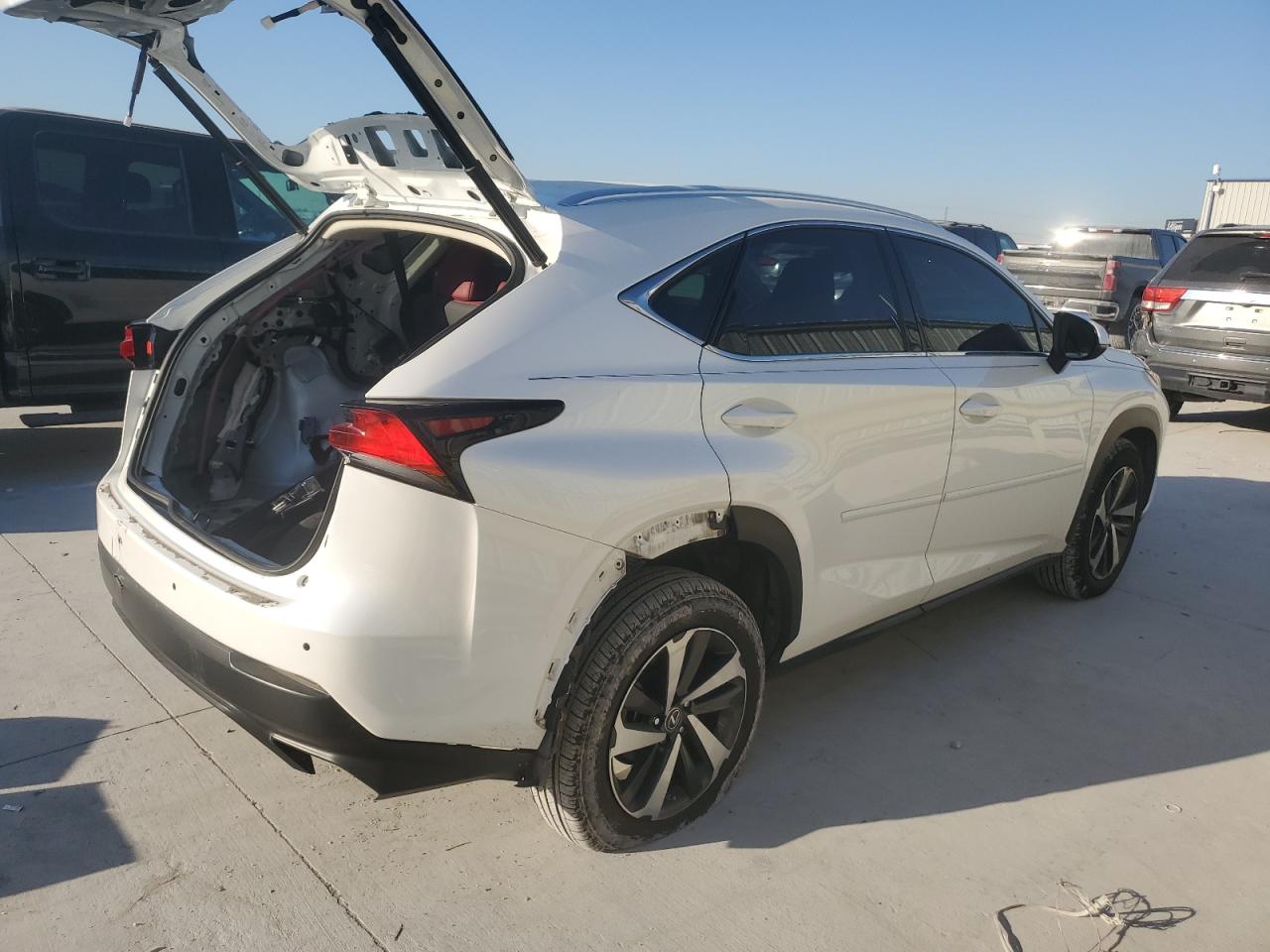 LEXUS NX 300 BASE