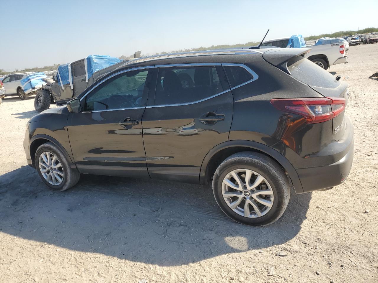 NISSAN ROGUE SPORT S