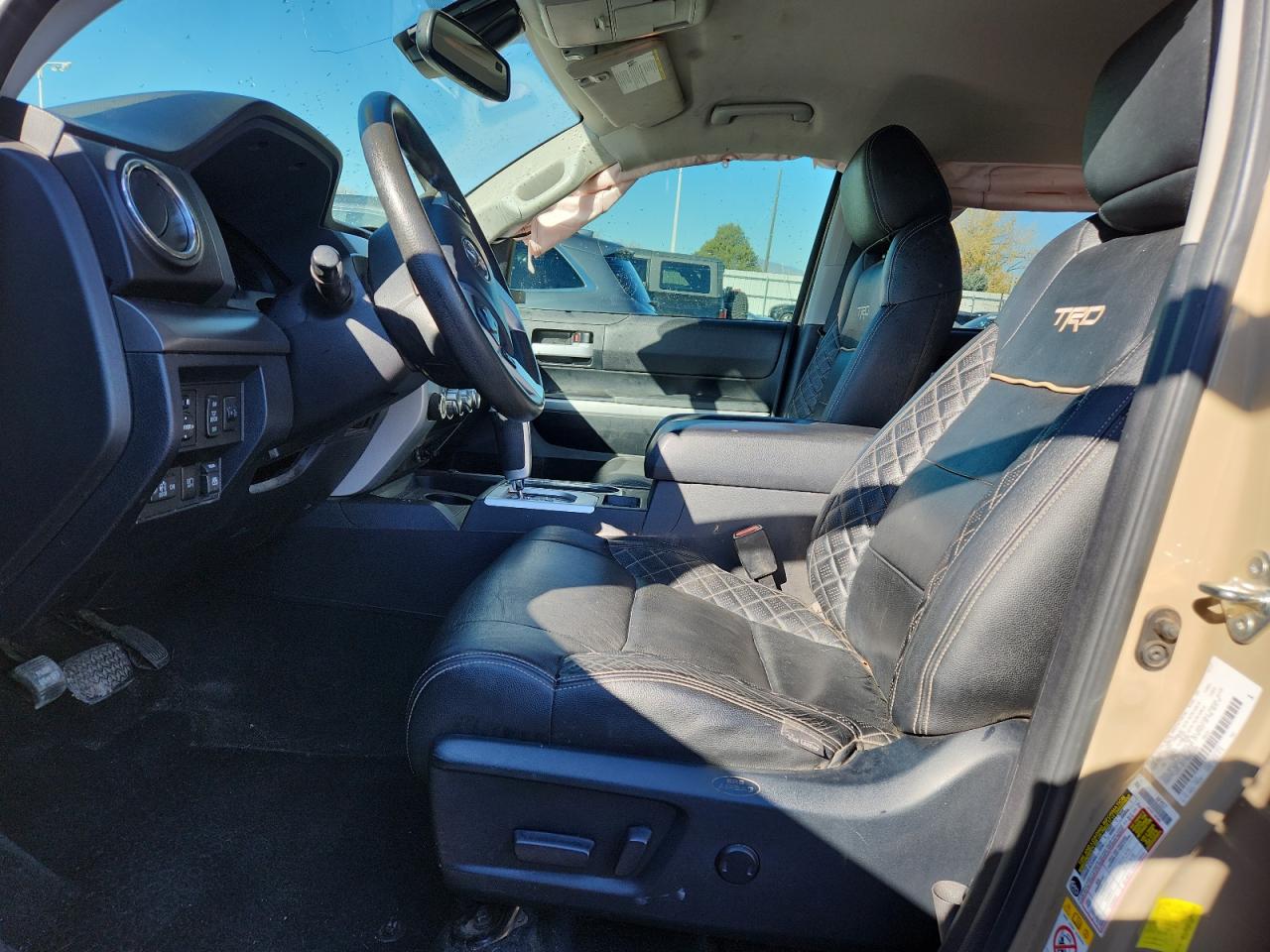 TOYOTA TUNDRA CREWMAX SR5