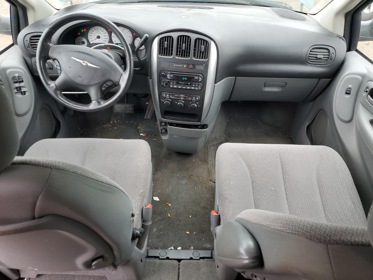 Lot #3273891845 2007 CHRYSLER TOWN & COU