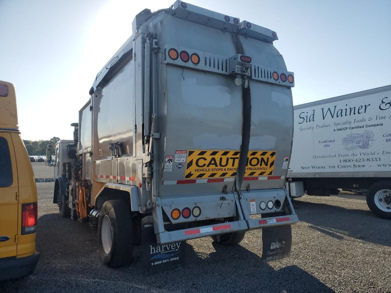 Lot #3297992066 2014 MACK 600 LEU600