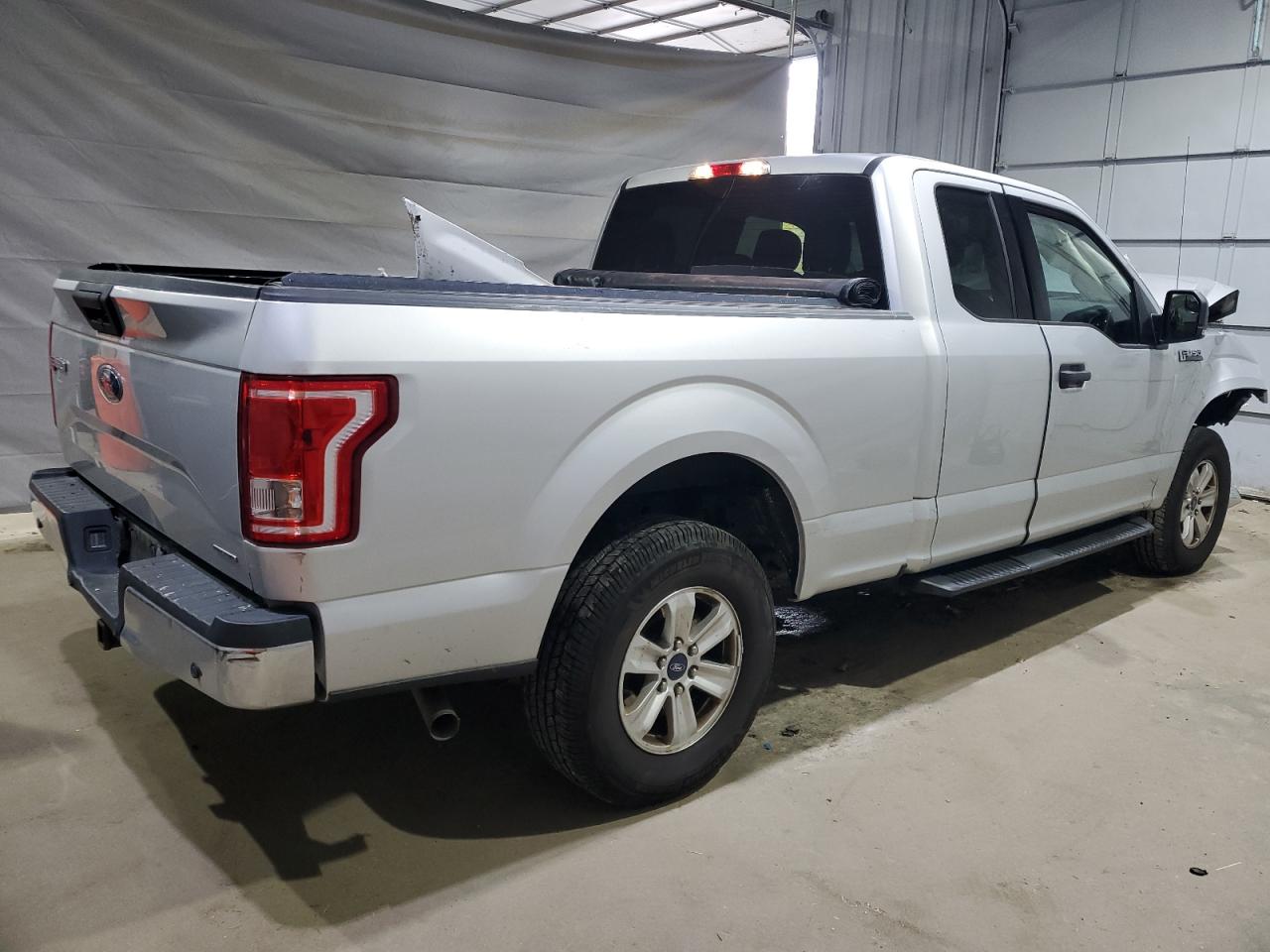 FORD F-150 SUPER CAB