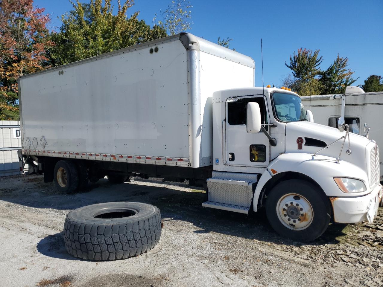 Lot #3284608349 2013 KENWORTH CONSTRUCTI