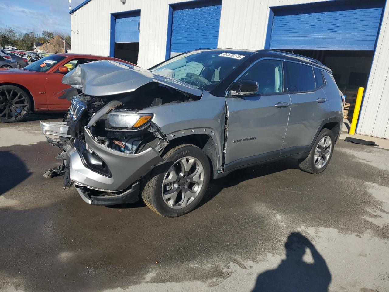 Lot #3301749332 2022 JEEP COMPASS LI