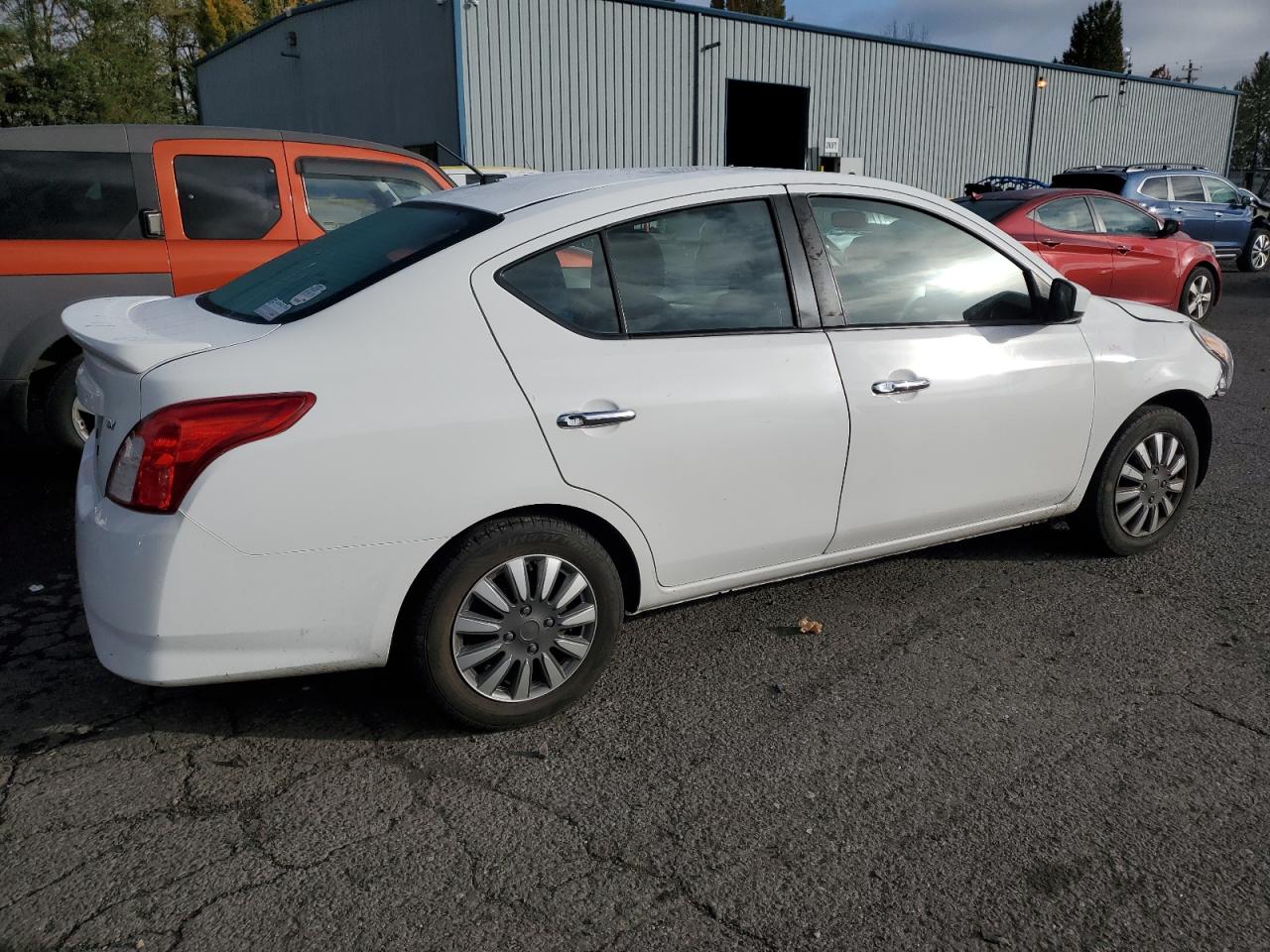 NISSAN VERSA S