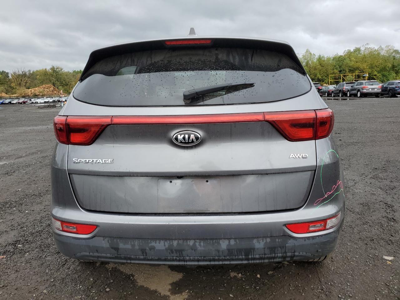 KIA SPORTAGE LX