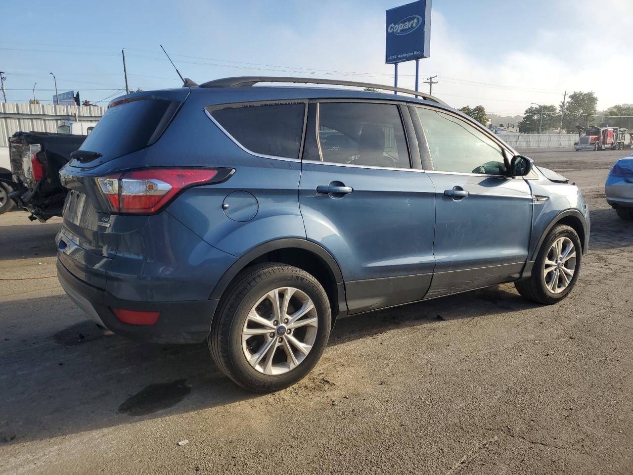 FORD ESCAPE SE