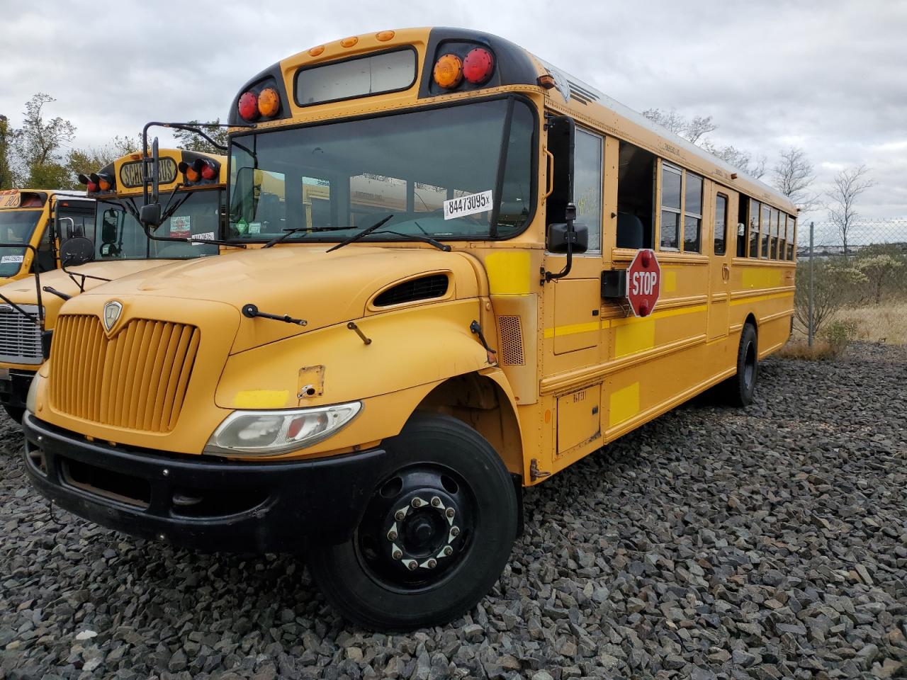 Lot #3276985299 2005 FREIGHTLINER SAF-T-LINER C2