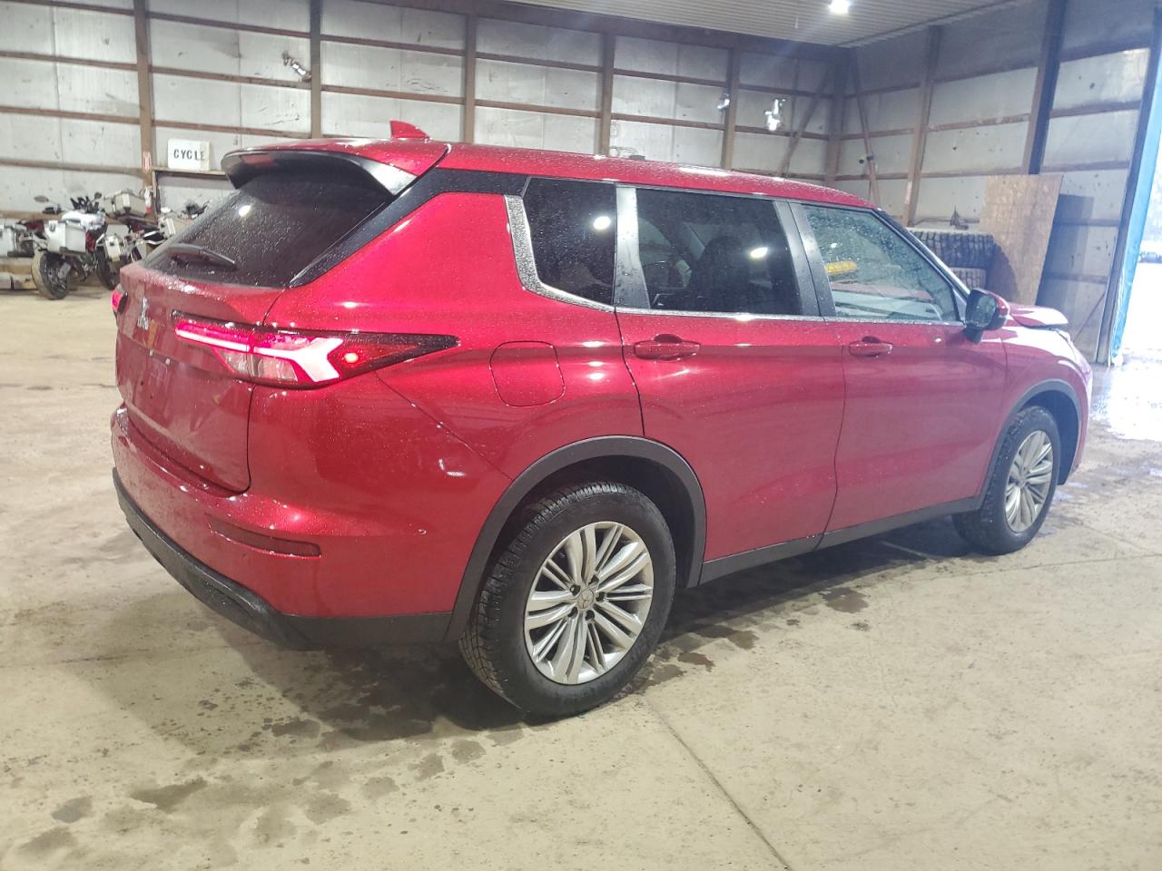 MITSUBISHI OUTLANDER ES