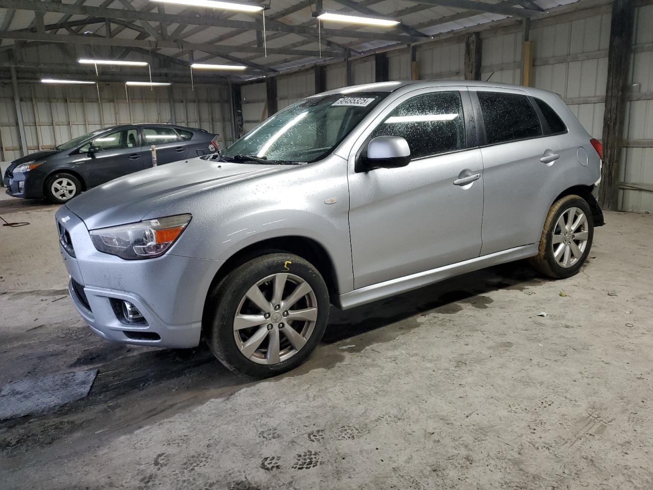 MITSUBISHI OUTLANDER SE