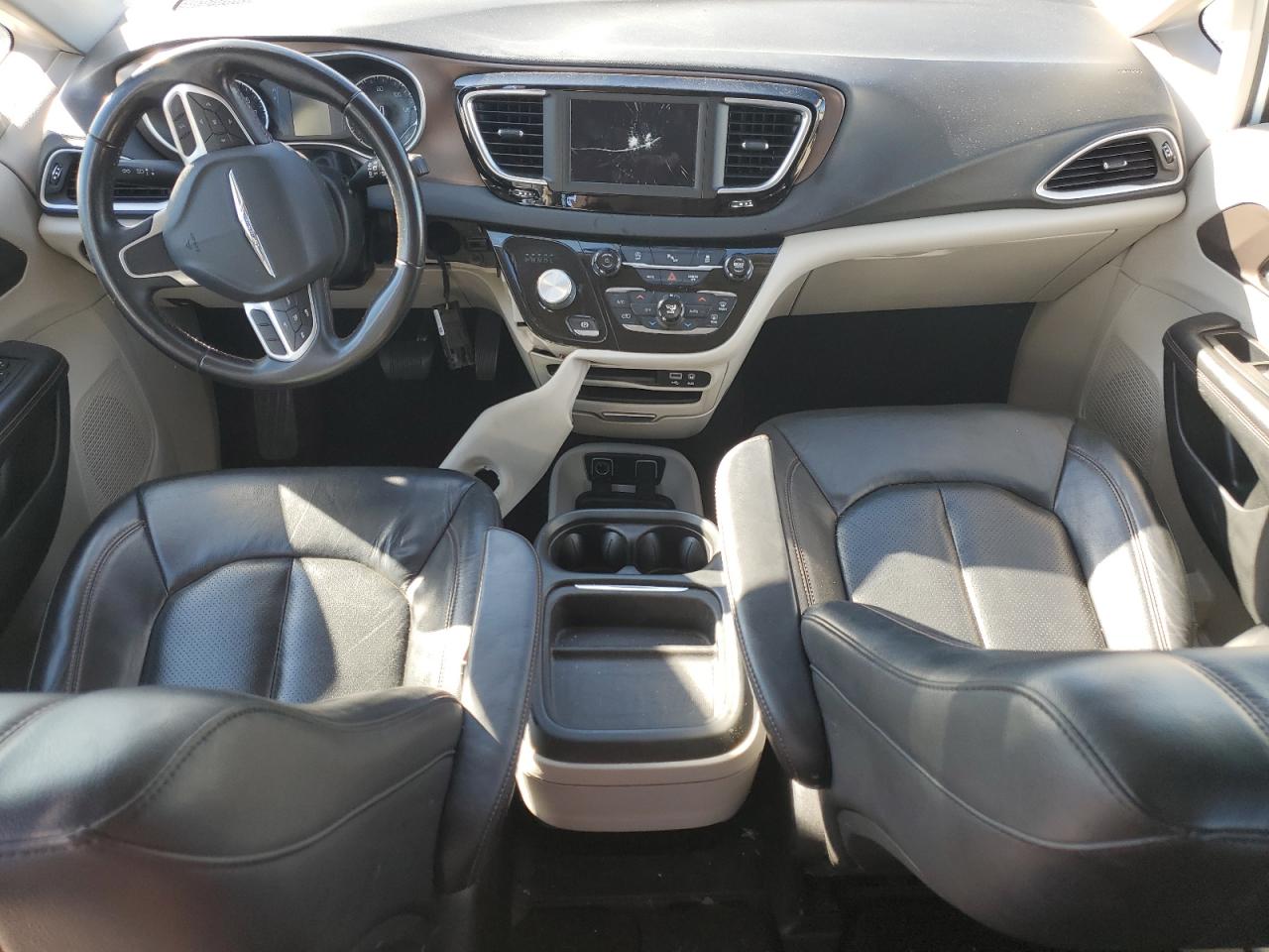 CHRYSLER PACIFICA TOURING L