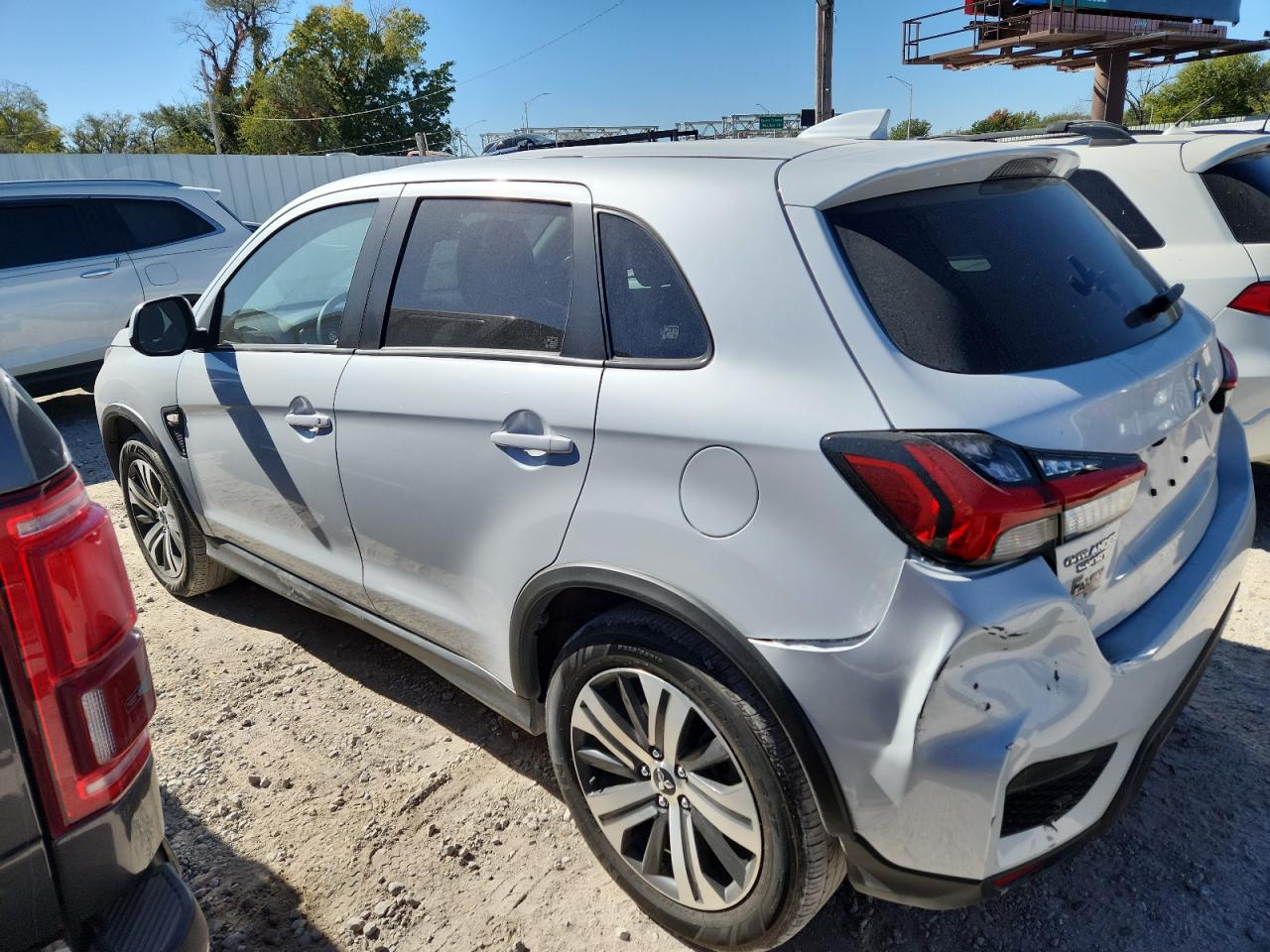 MITSUBISHI OUTLANDER S/SE