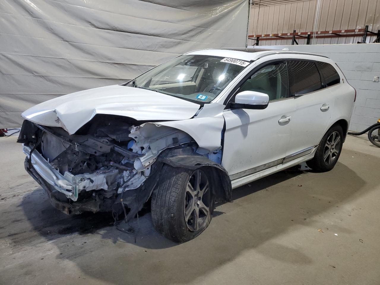 Lot #3266934042 2015 VOLVO XC60 T6 PREMIER