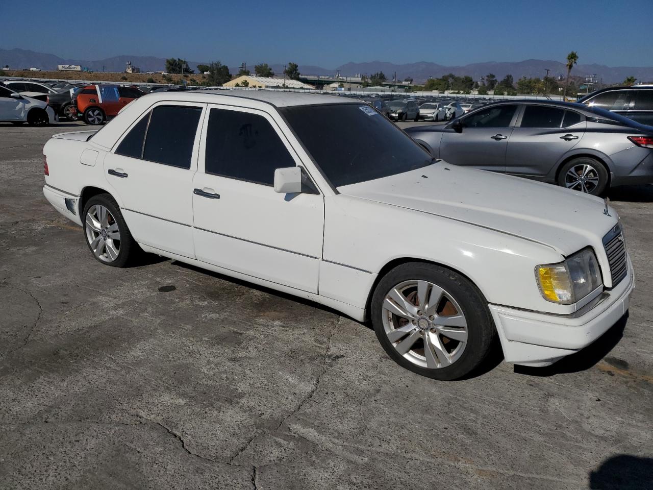 Lot #3270927416 1995 MERCEDES-BENZ E 320 BASE