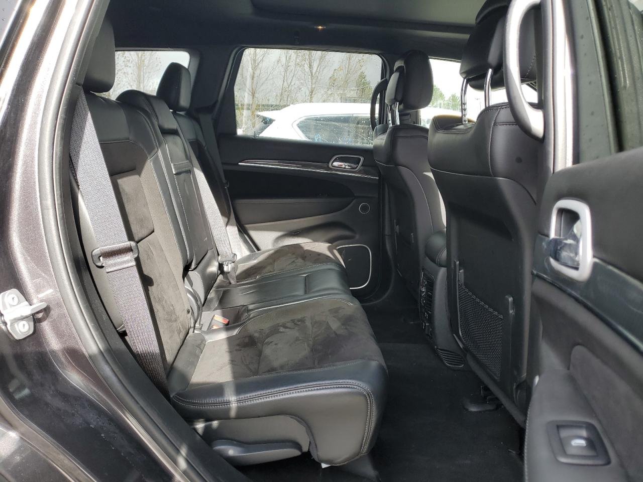 JEEP GRAND CHEROKEE SRT-8