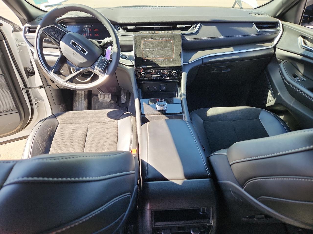 JEEP GRAND CHEROKEE LAREDO