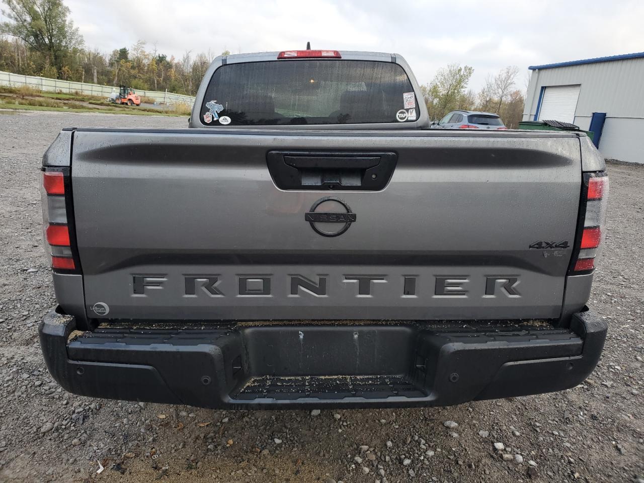 NISSAN FRONTIER S