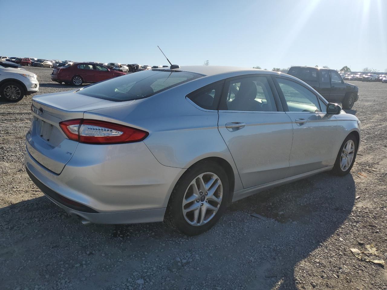 FORD FUSION SE