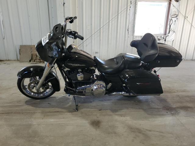 2016 HARLEY-DAVIDSON FLHX STREET GLIDE 1HD1KBM11GB647775