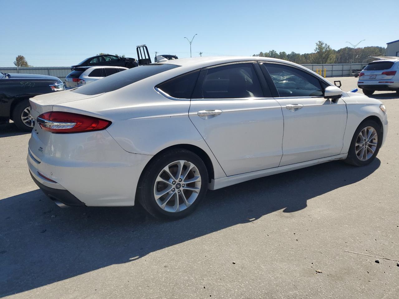 FORD FUSION SE