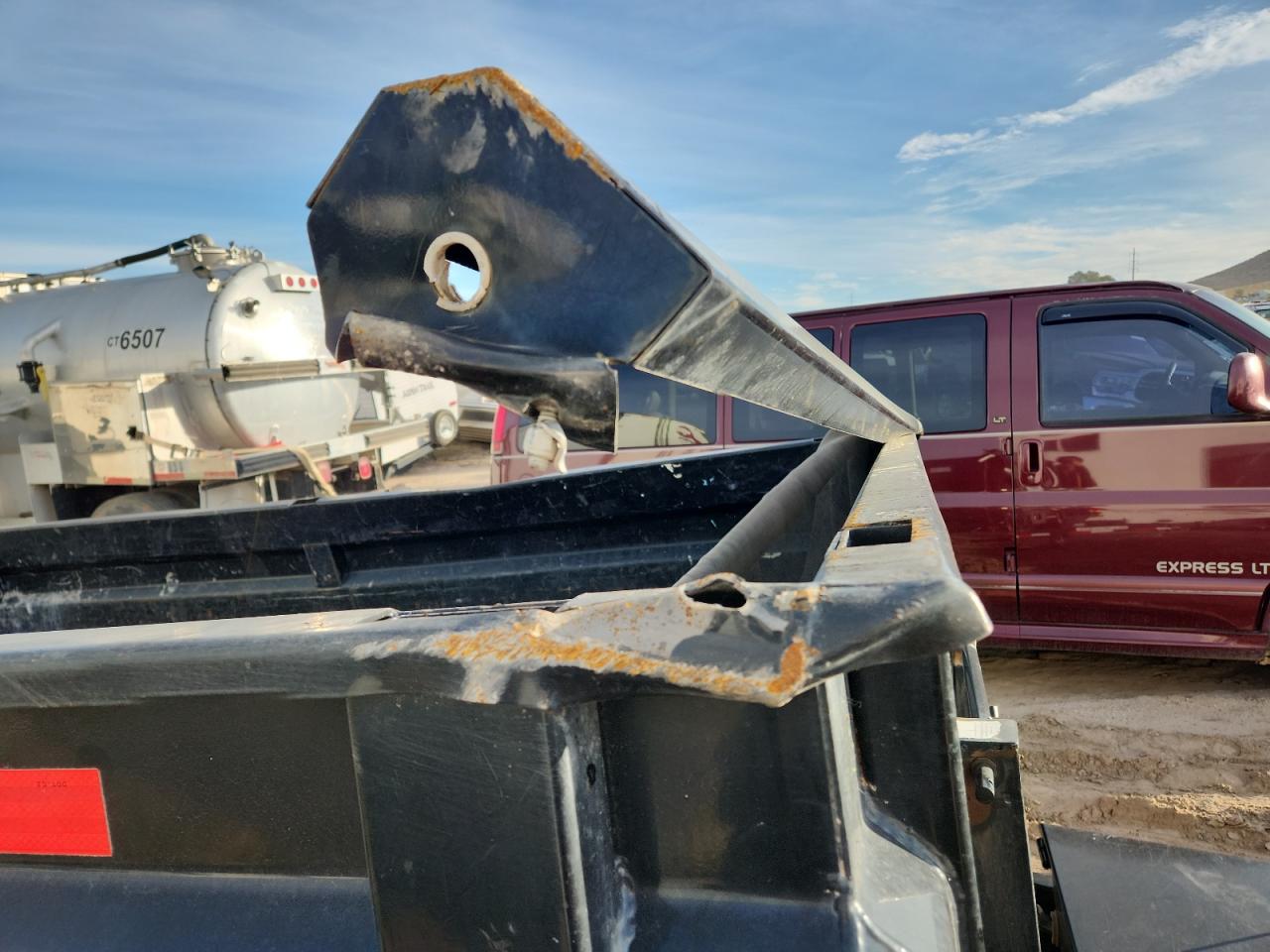 Lot #3294621026 2018 LOAD TRAIL UNKNOWN