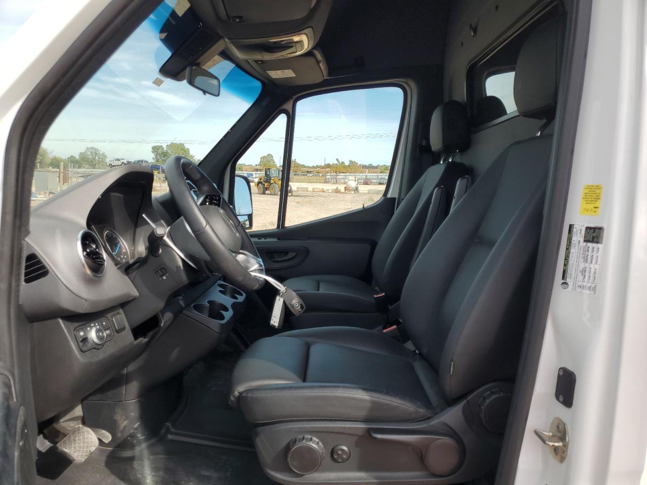 MERCEDES-BENZ SPRINTER 2500