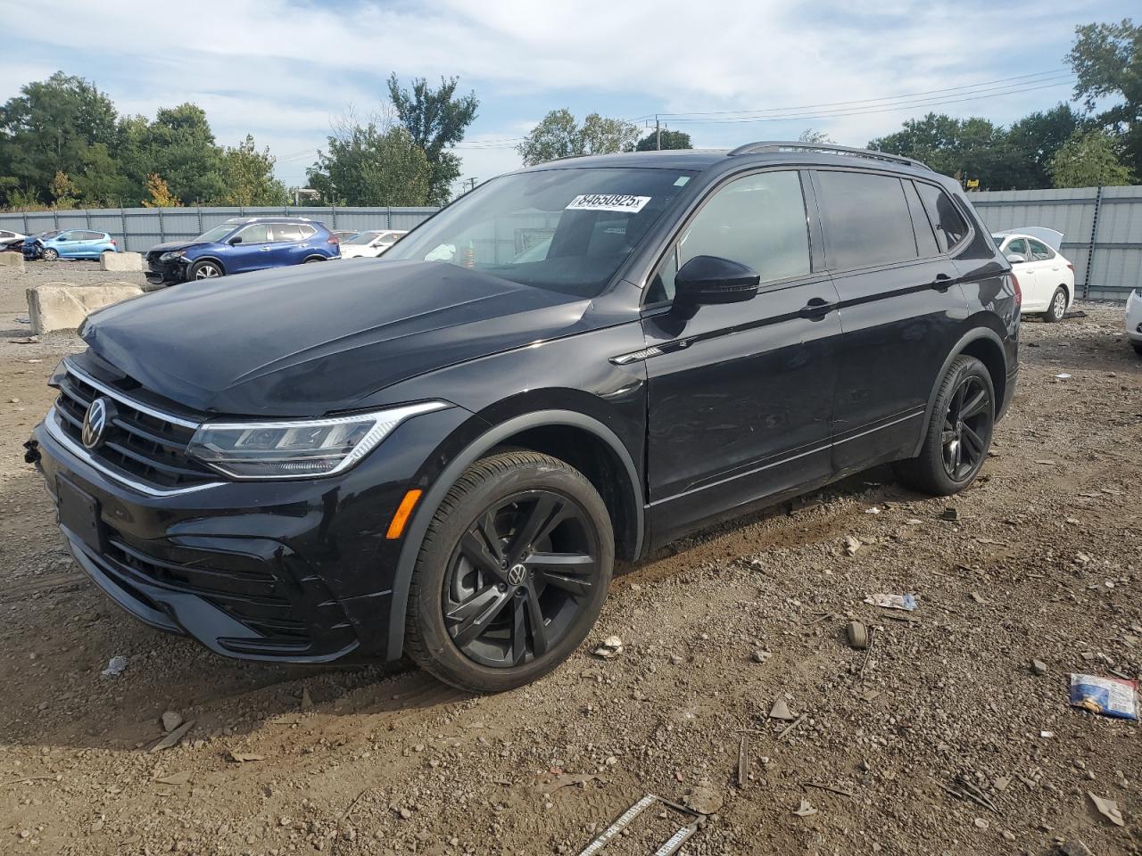 VOLKSWAGEN TIGUAN SE R-LINE BLACK